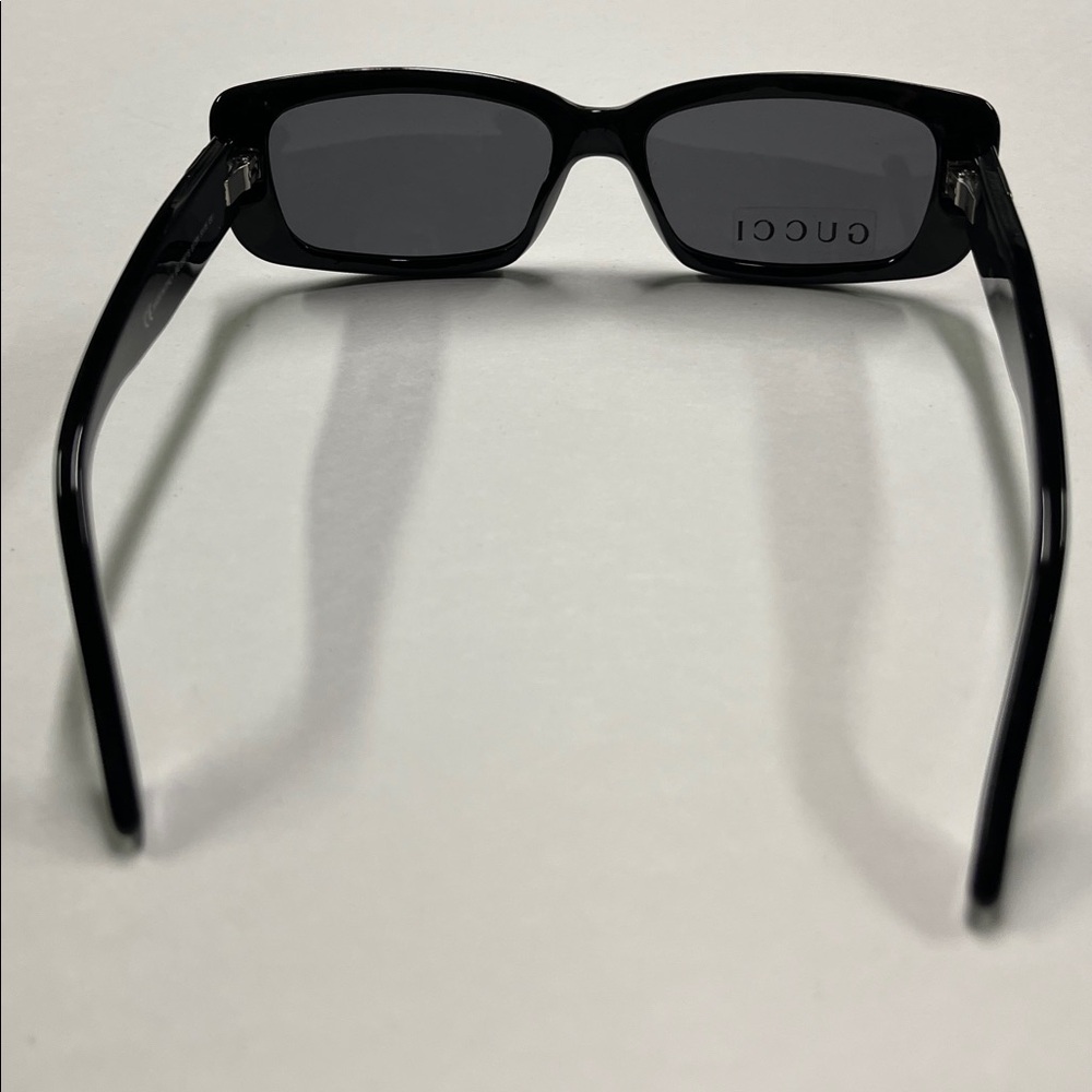 Gucci Black Rectangular Sunglasses - image 8